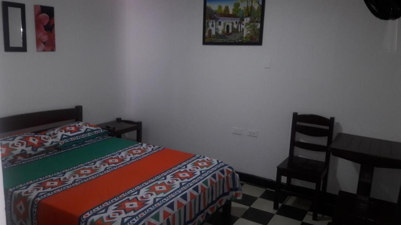 Hospedaje Santa Barbara Buga Buitenkant foto