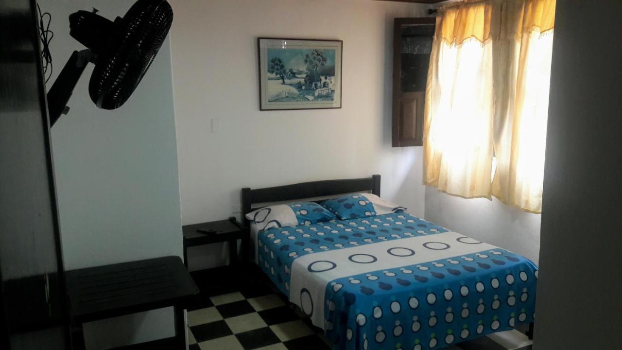 Hospedaje Santa Barbara Buga Buitenkant foto