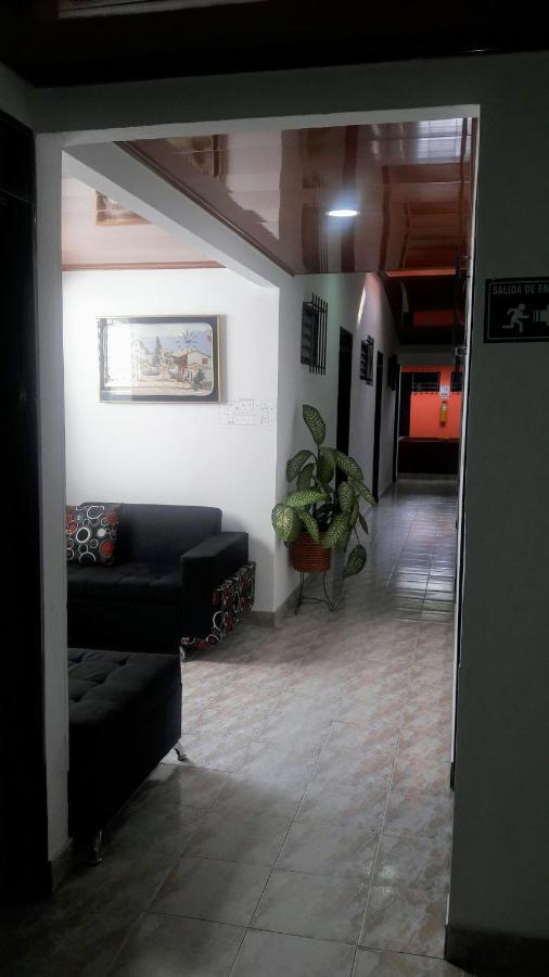 Hospedaje Santa Barbara Buga Buitenkant foto