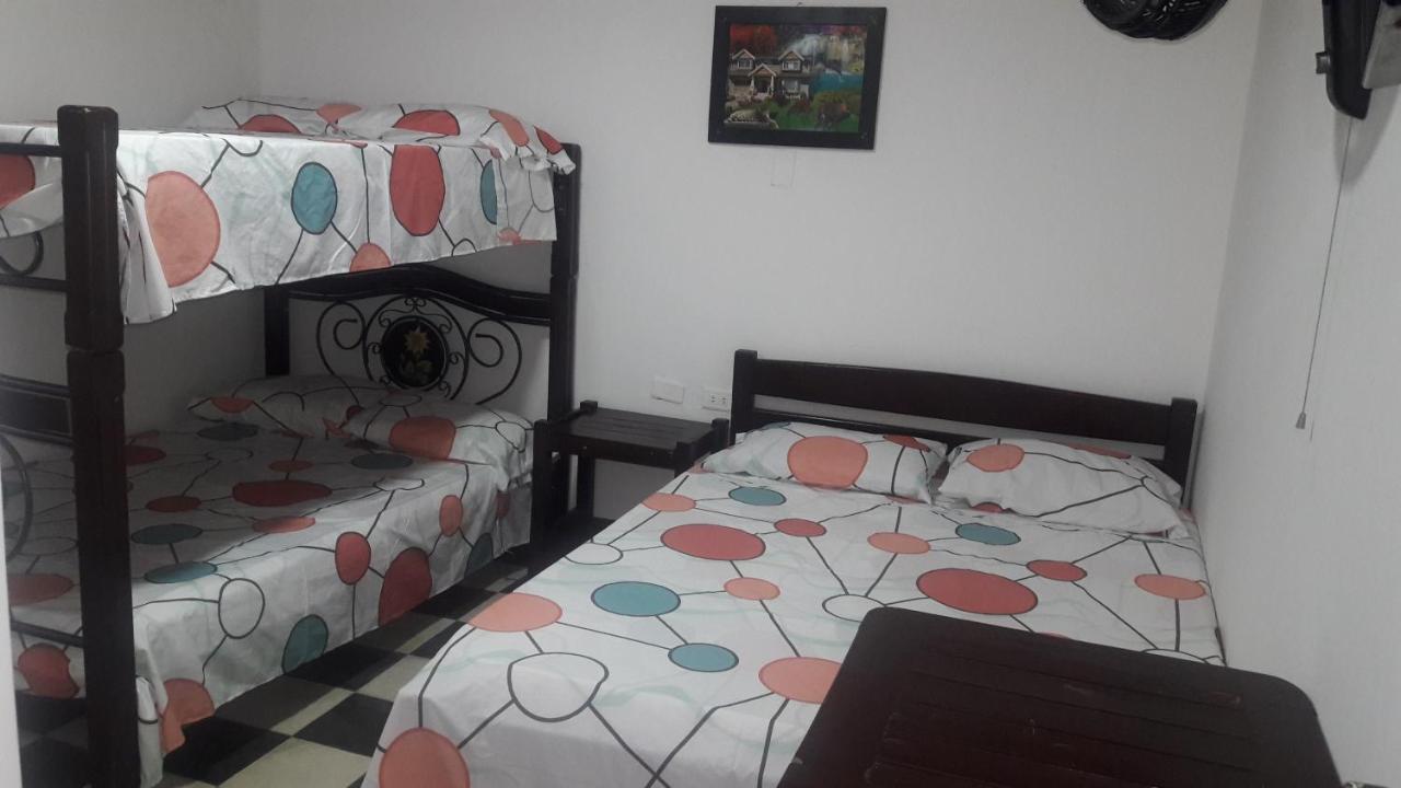 Hospedaje Santa Barbara Buga Buitenkant foto